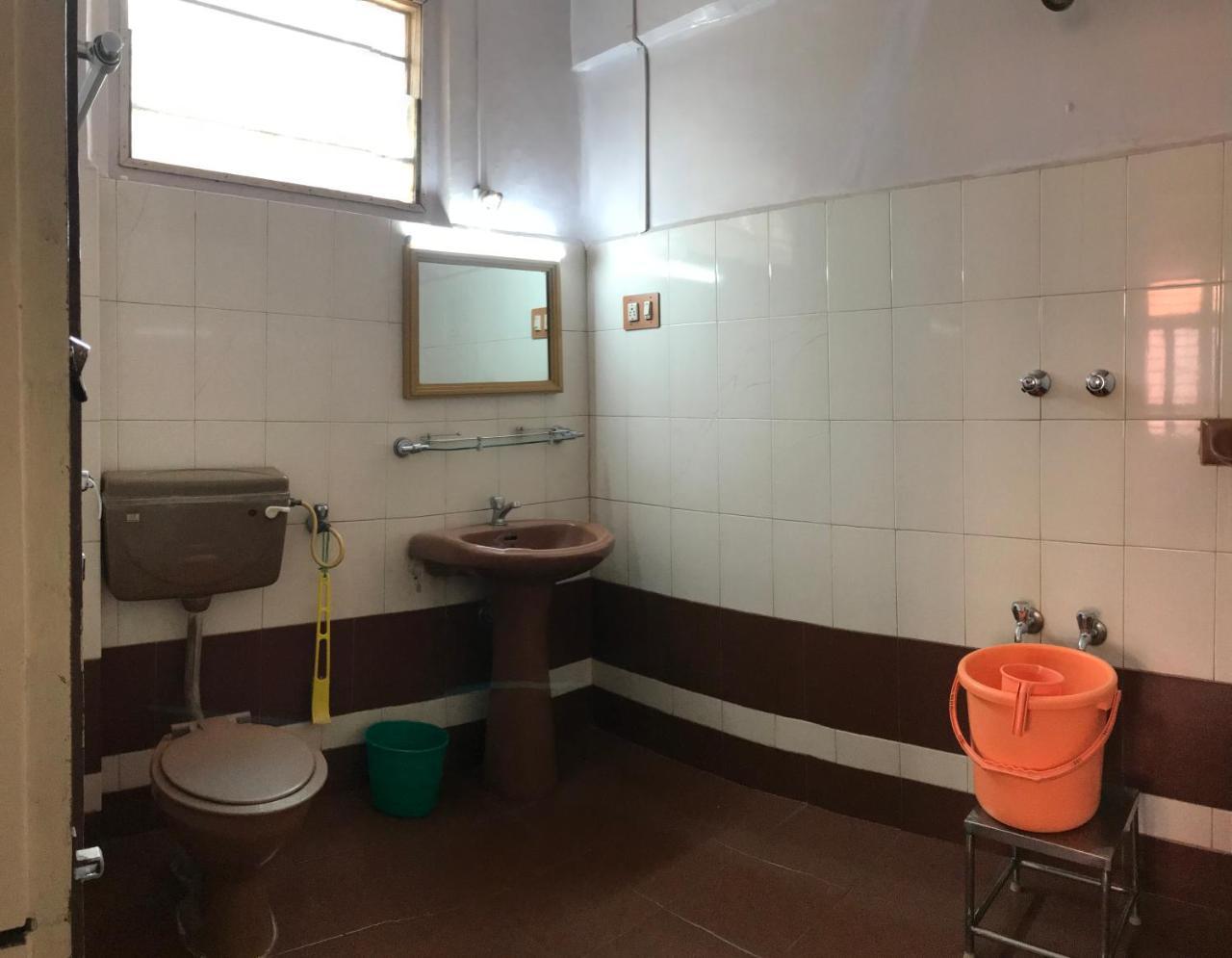 Hotel Satkar Cafeteria Белґаум Екстер'єр фото