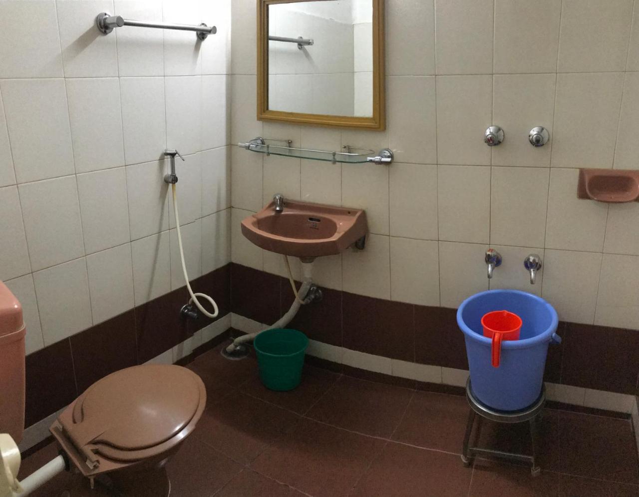 Hotel Satkar Cafeteria Белґаум Екстер'єр фото
